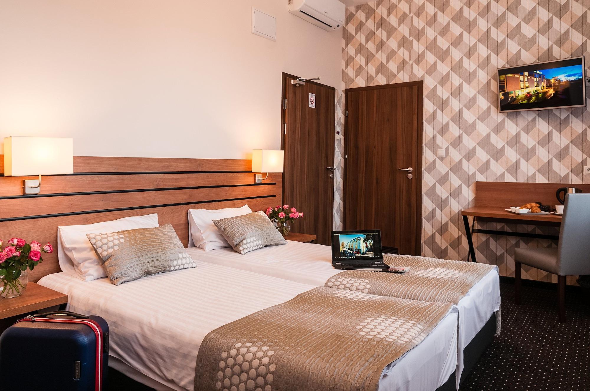 Hotel Wilga Krakow Ngoại thất bức ảnh